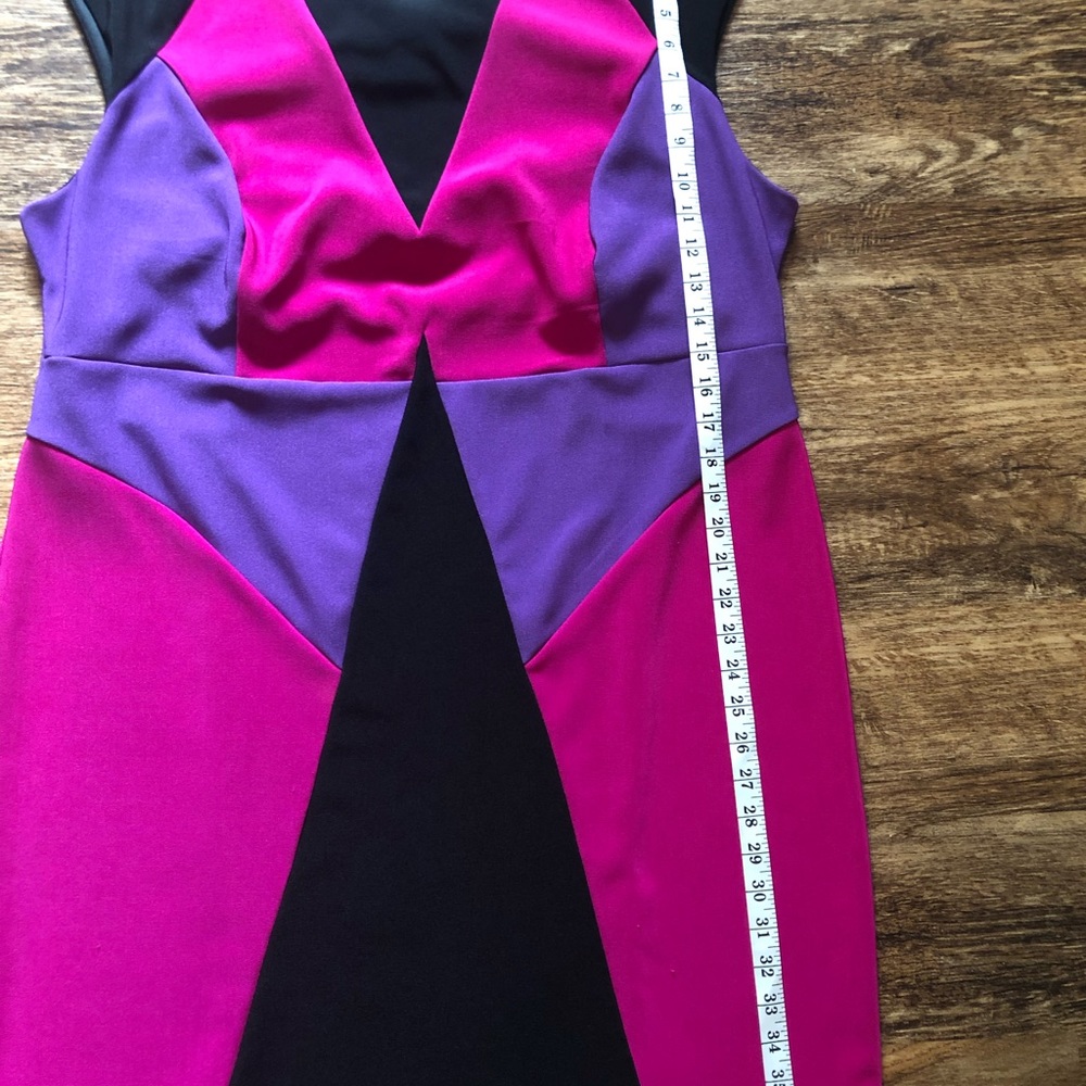 Color Block Body Contouring Dress - Picture 5 of 8